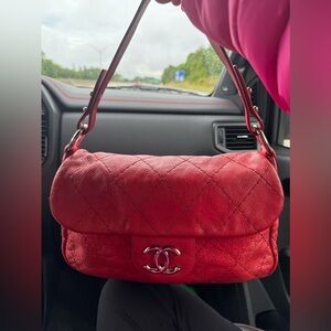 CHANEL
Glazed Calfskin Stitched On The Road Flap Pink